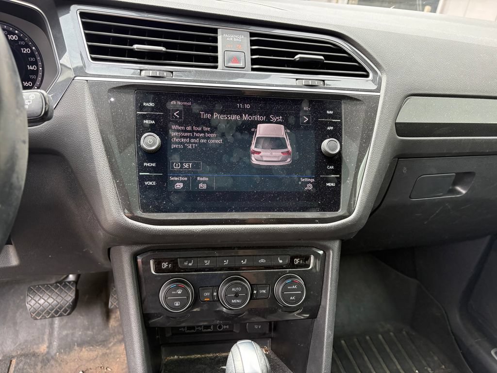 Used 2019 Volkswagen Tiguan SEL Premium AWD/4WD image 24