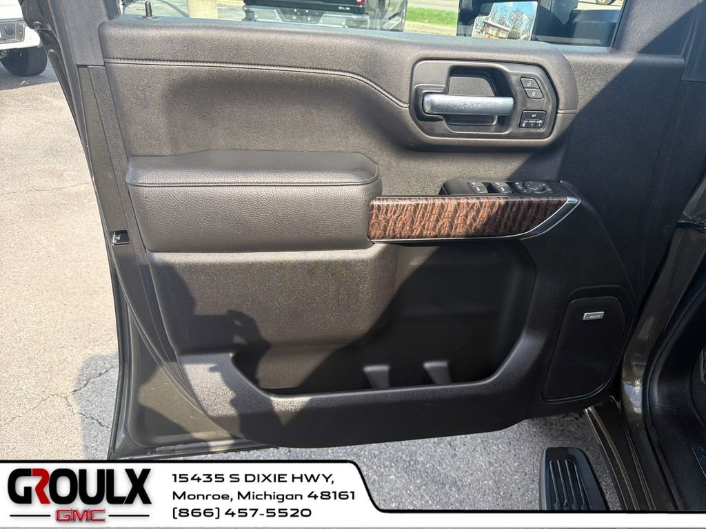 Used 2023 GMC Sierra 2500 Denali image 11