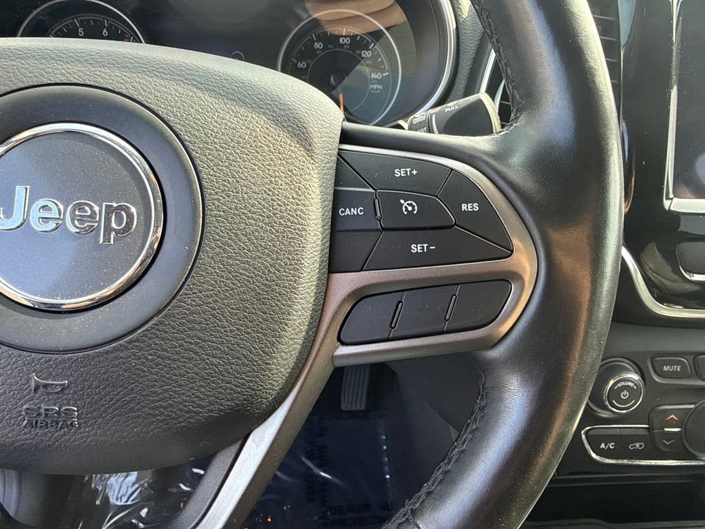 Used 2020 Jeep Cherokee Limited AWD/4WD image 18