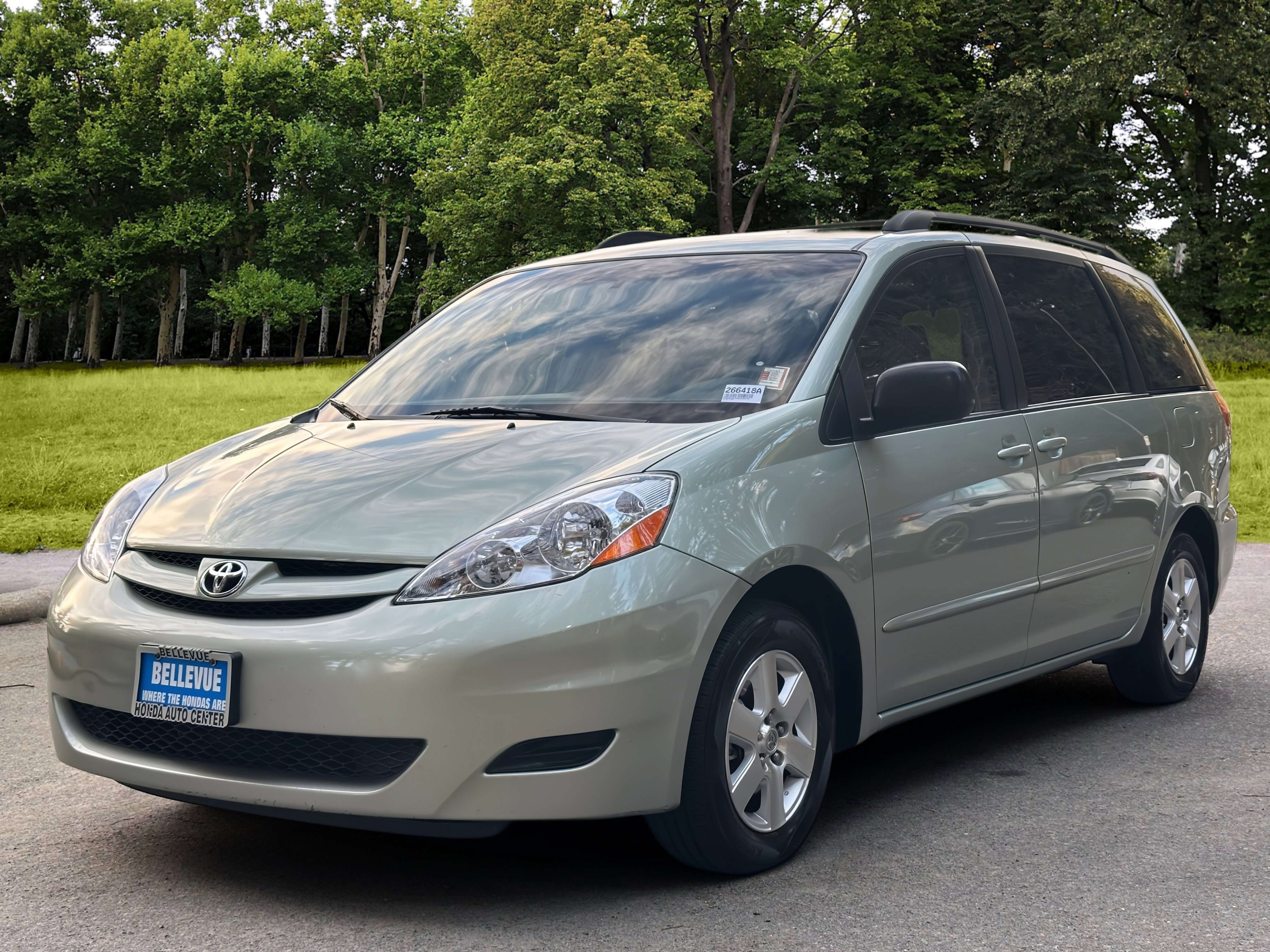 Used 2008 Toyota Sienna LE image 3