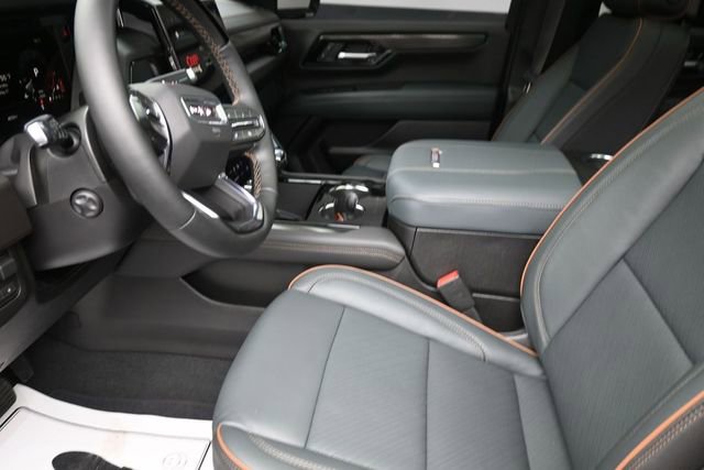 Used 2026 GMC Yukon AT4 w/ AT4 Premium Plus Package AWD/4WD image 13