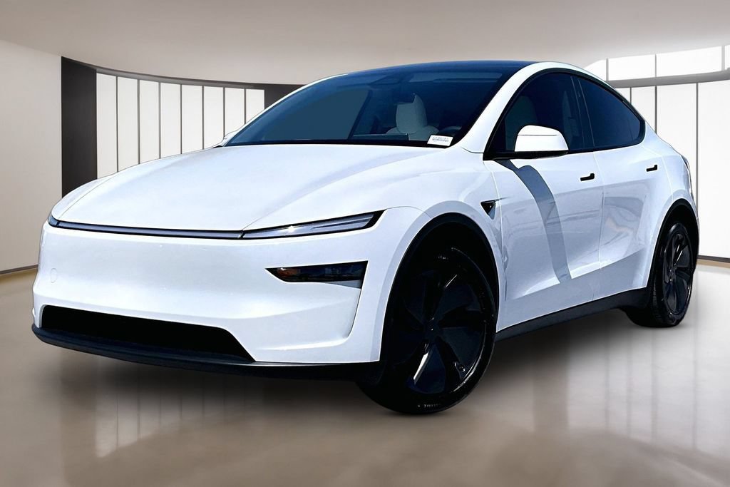 Used 2026 Tesla Model Y 2WD image 1