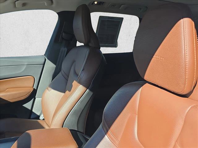 Used 2019 Volvo XC60 T8 Inscription w/ Protection Package Premier image 14