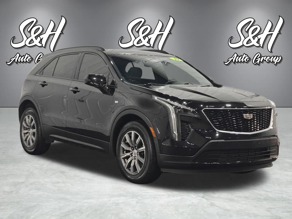 Used 2019 Cadillac XT4 Sport w/ Cold Weather Package FWD image 2