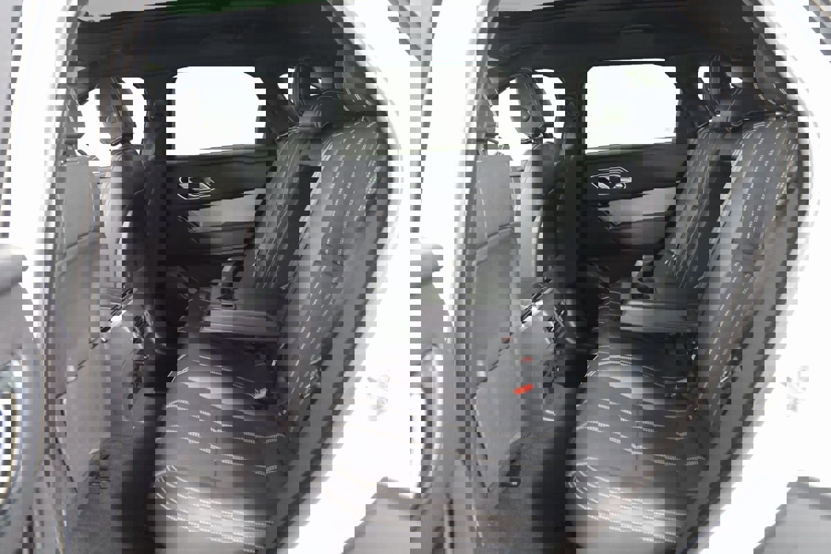 Used 2021 Land Rover Range Rover Velar R-Dynamic S image 47