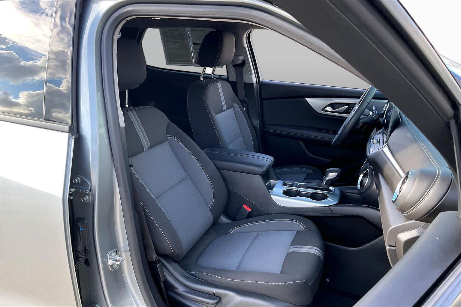 Certified 2024 Chevrolet Blazer LT FWD image 9
