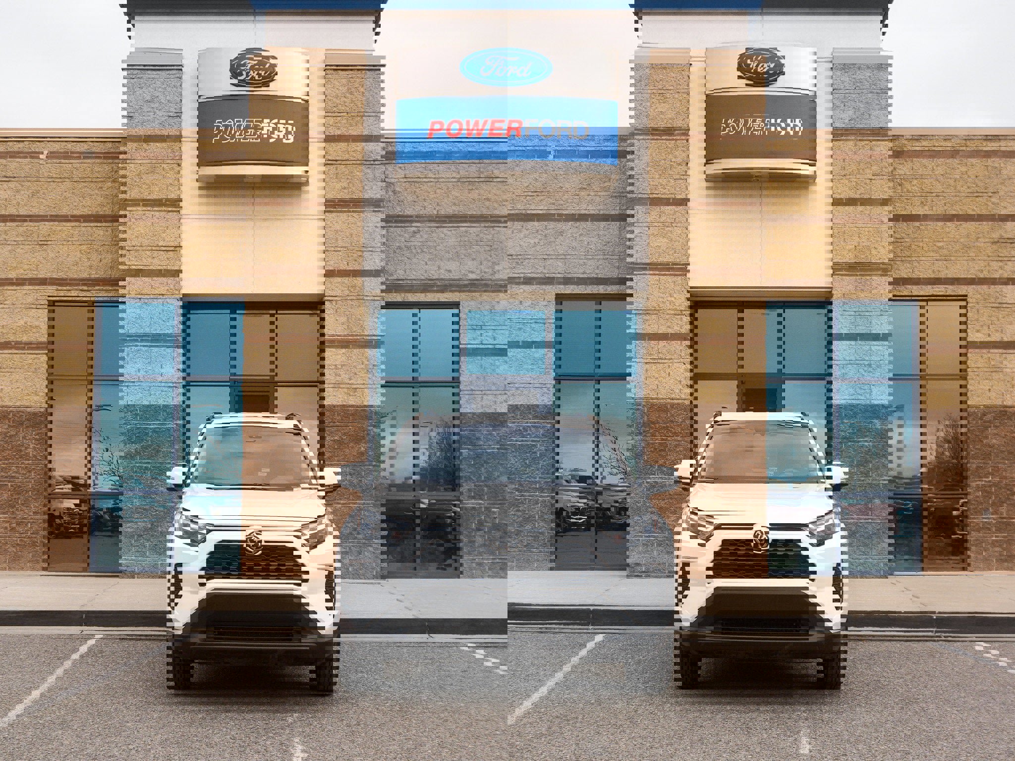 Used 2024 Toyota RAV4 XLE image 3