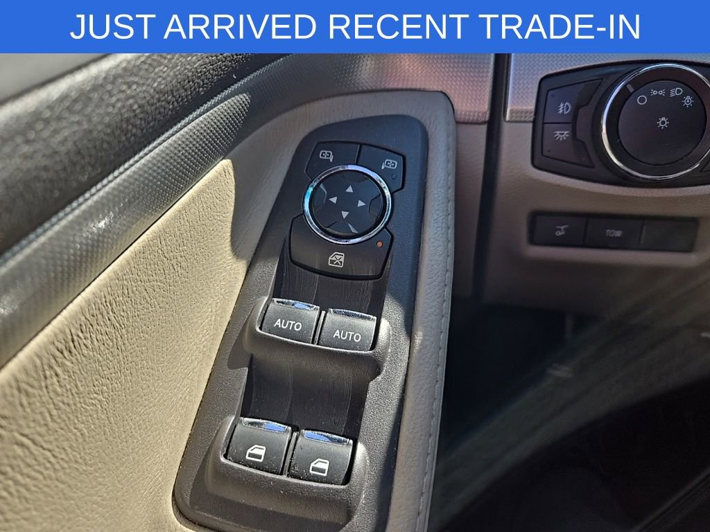 Used 2014 Ford Explorer XLT w/ Equipment Group 202A AWD/4WD image 18