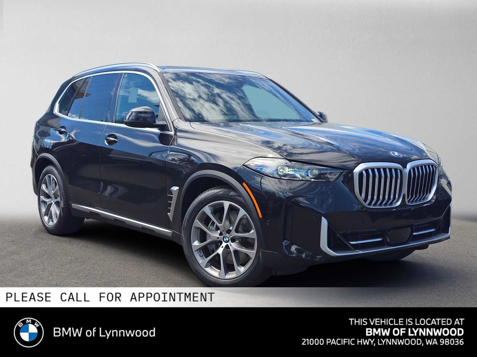 New 2026 BMW X5 xDrive50e w/ Climate Comfort Package AWD/4WD image 1