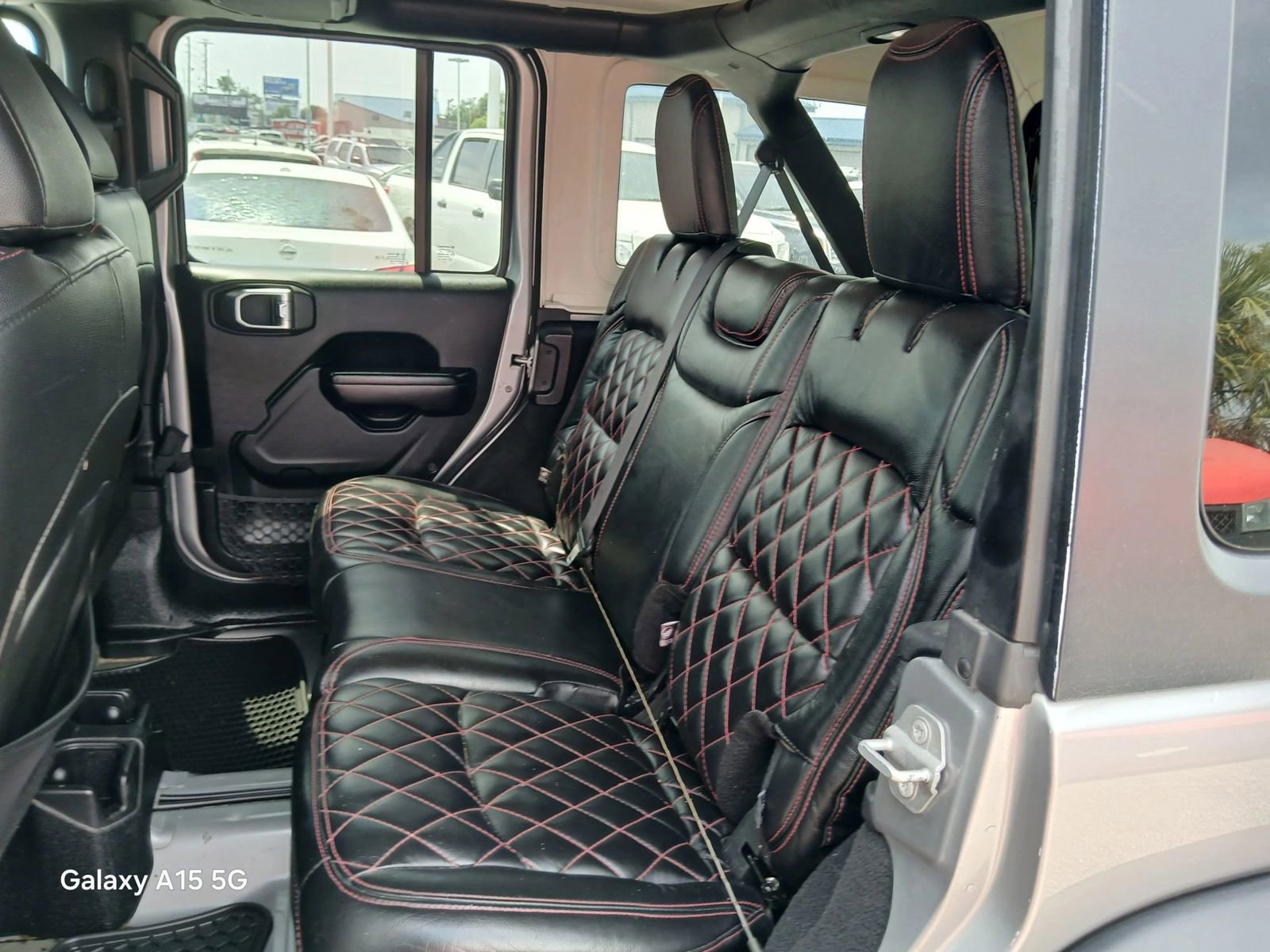 Used 2018 Jeep Wrangler Unlimited Sport S image 12