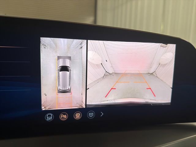 Certified 2026 Cadillac Vistiq Luxury image 47