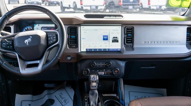 Used 2023 Ford Bronco Outer Banks image 12