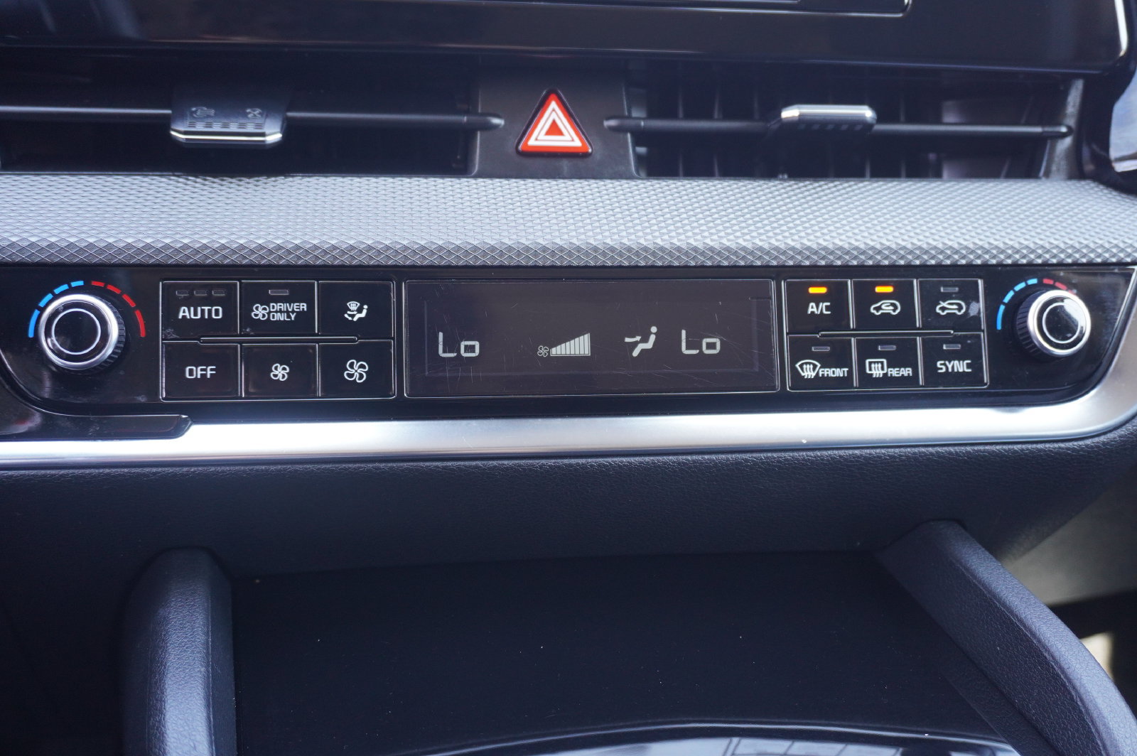 Used 2023 Kia Sportage LX AWD/4WD image 17