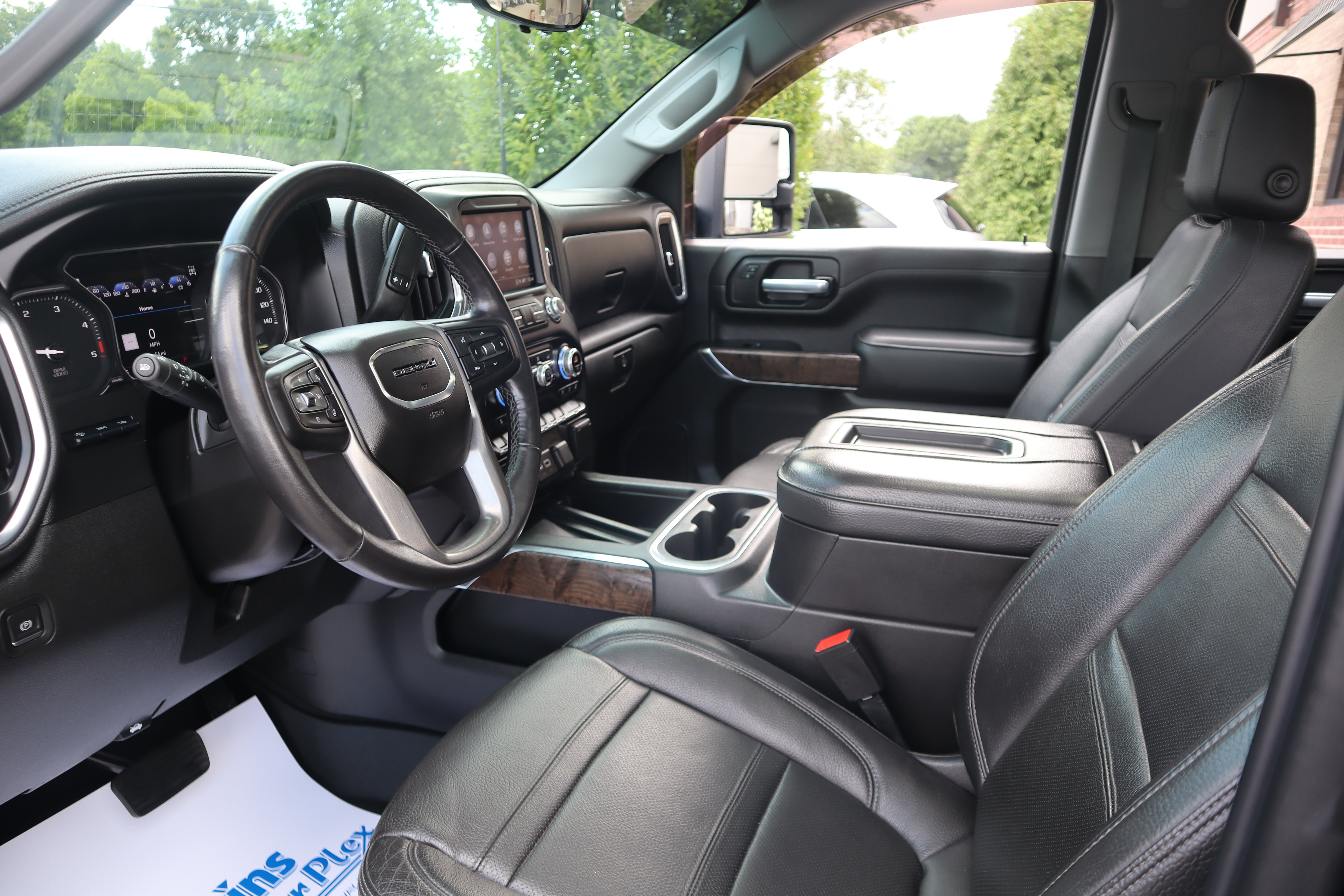 Used 2021 GMC Sierra 2500 Denali w/ Denali Ultimate Package AWD/4WD image 3