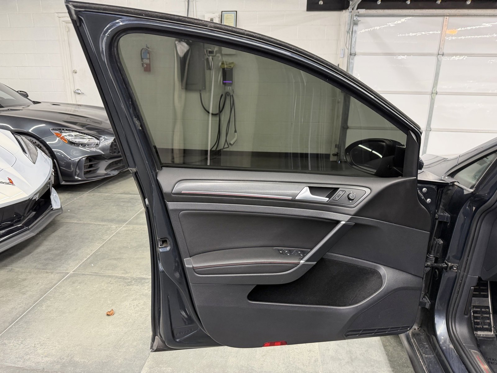 Used 2019 Volkswagen GTI SE w/ SE Experience Package image 21
