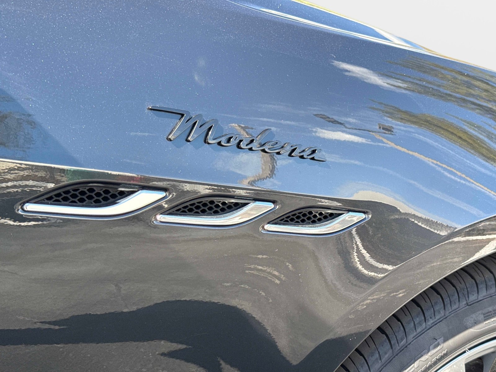 Used 2022 Maserati Ghibli Modena Q4 image 23