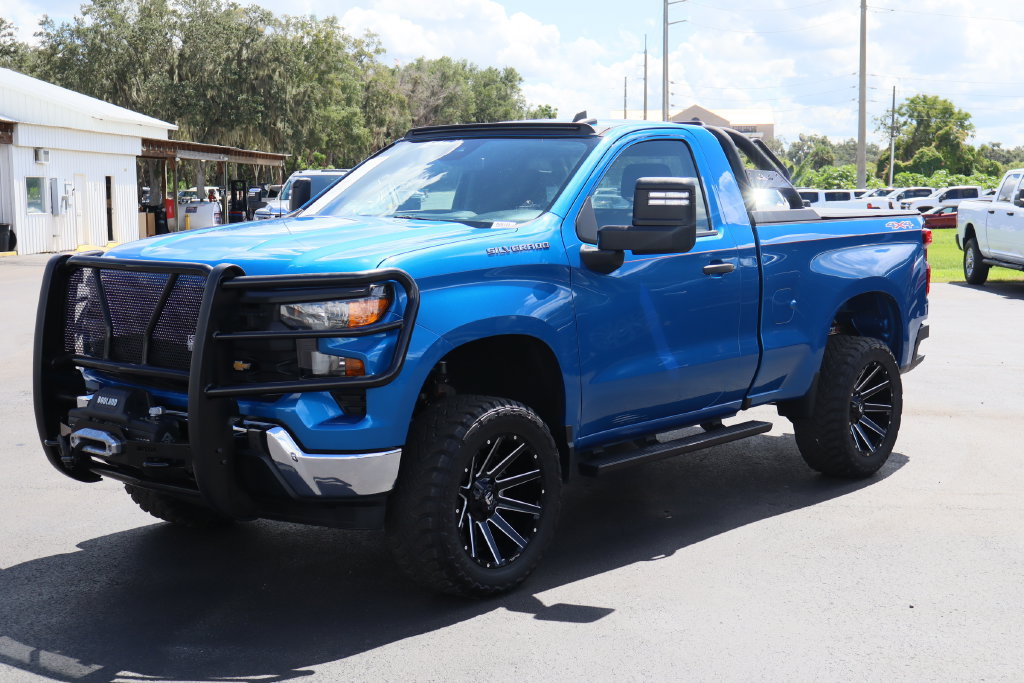 Used 2022 Chevrolet Silverado 1500 W/T w/ WT Value Package AWD/4WD image 5
