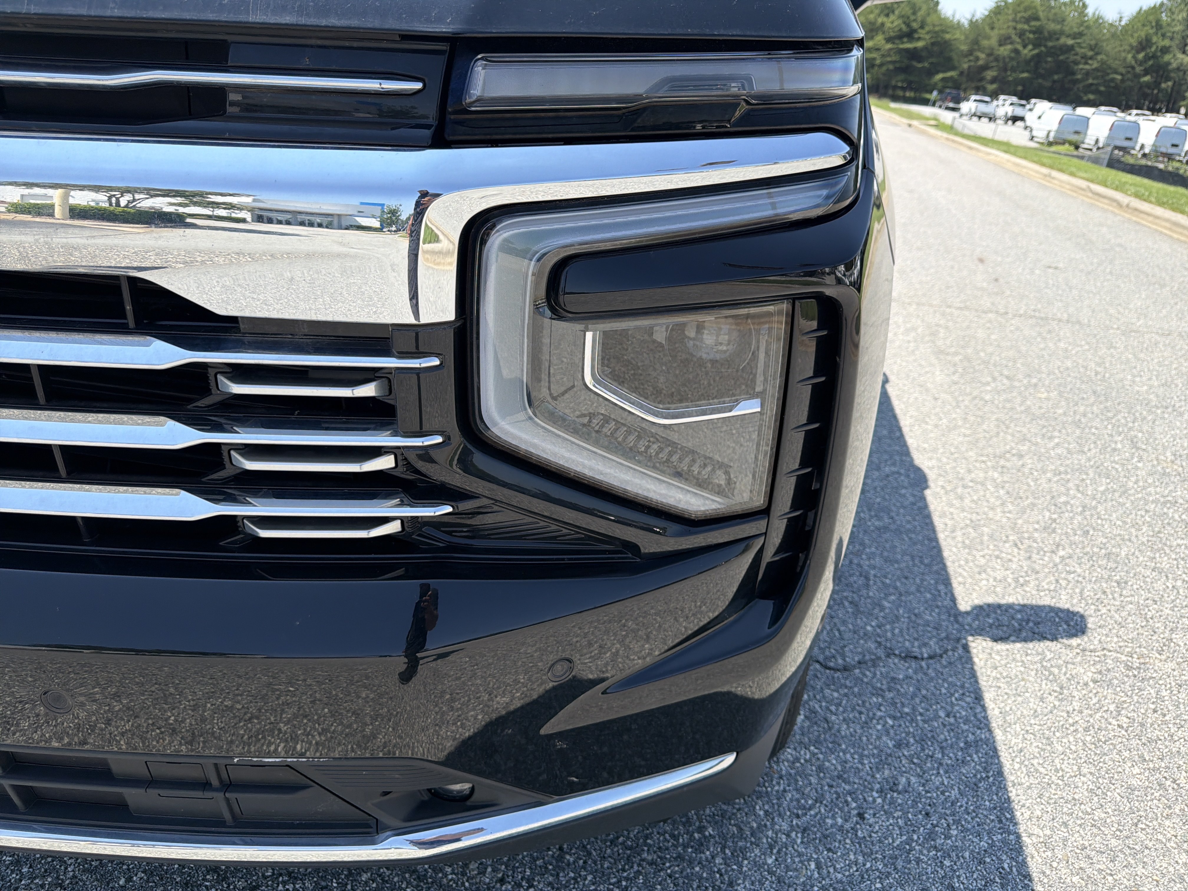 Used 2025 Chevrolet Tahoe Premier AWD/4WD image 6