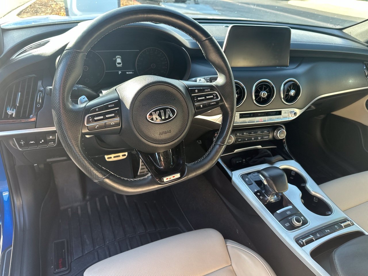 Used 2018 Kia Stinger GT2 AWD/4WD image 10
