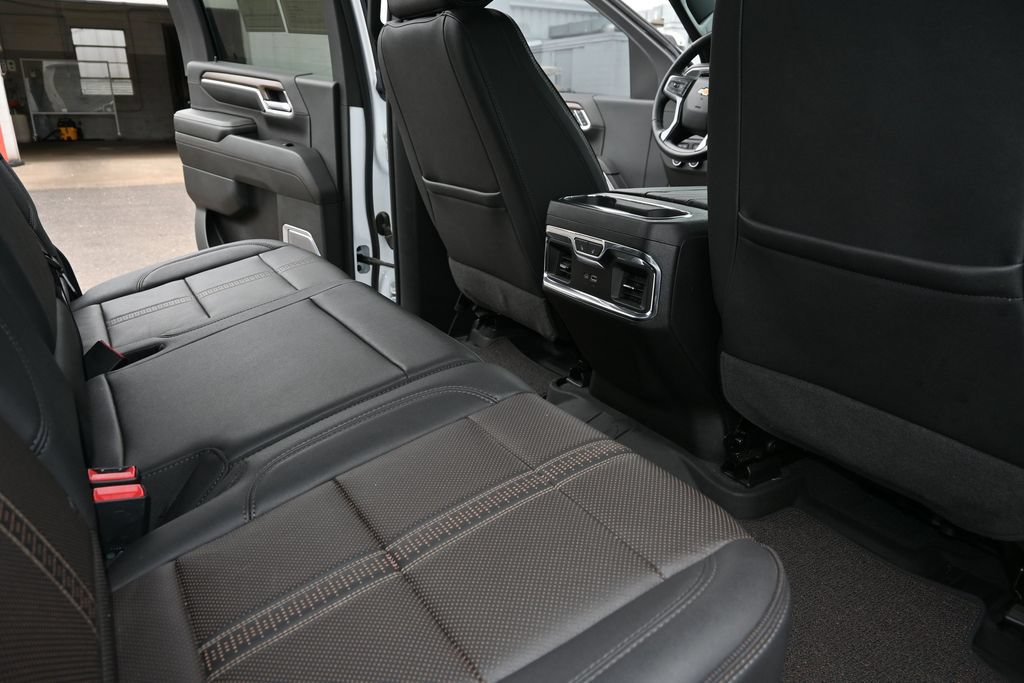 Used 2024 Chevrolet Silverado 2500 High Country w/ High Country Premium Package AWD/4WD image 13