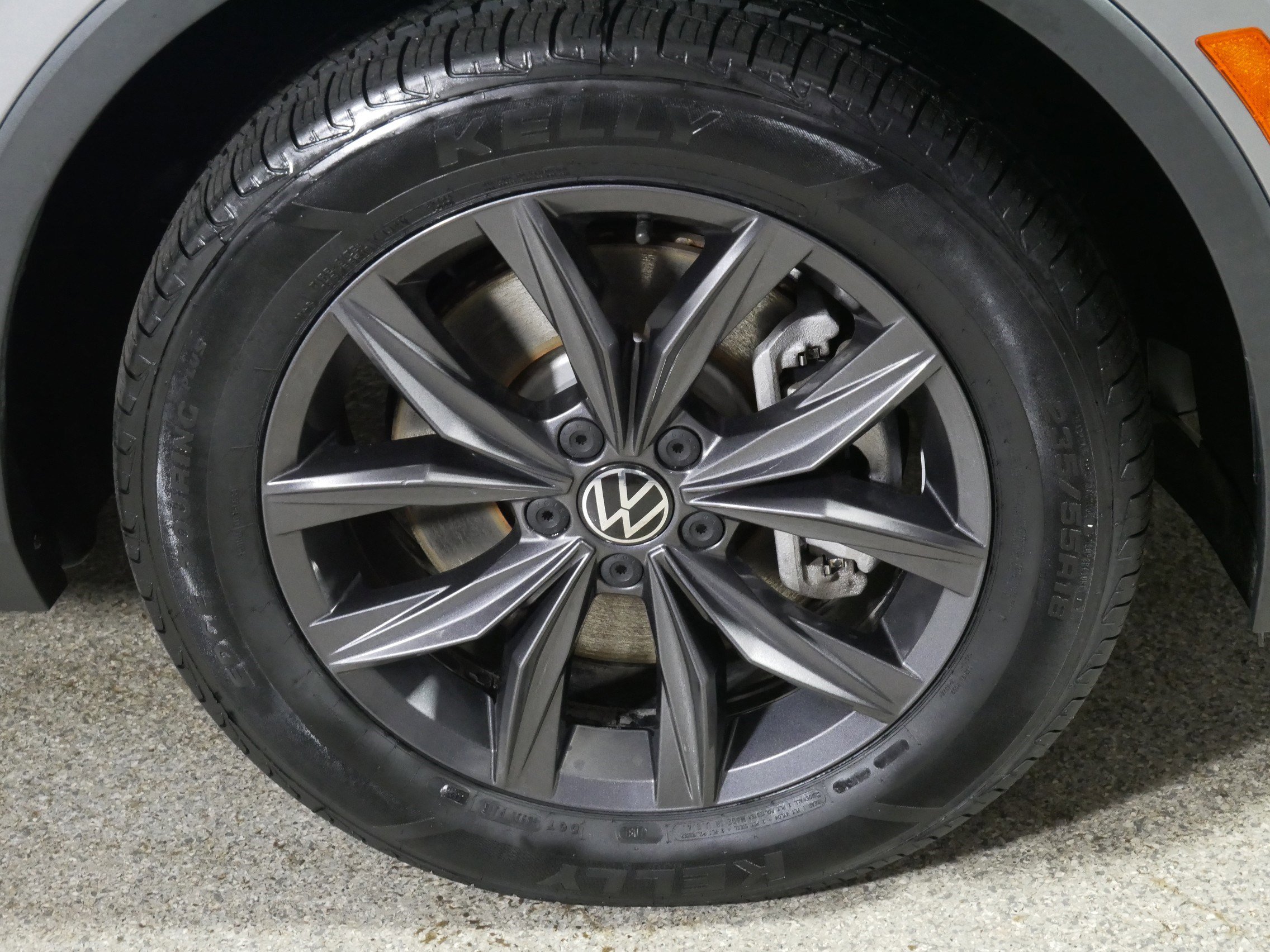 Used 2022 Volkswagen Tiguan SE FWD image 15