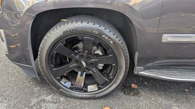 Used 2015 Cadillac Escalade Luxury image 9