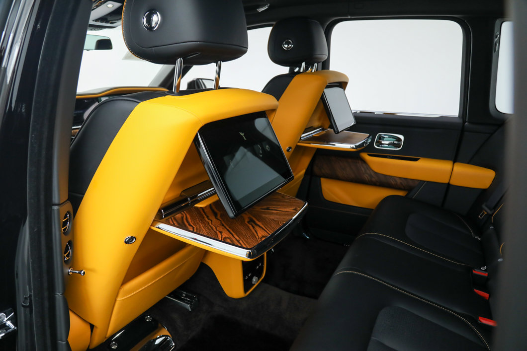 Used 2025 Rolls-Royce Cullinan AWD/4WD image 41