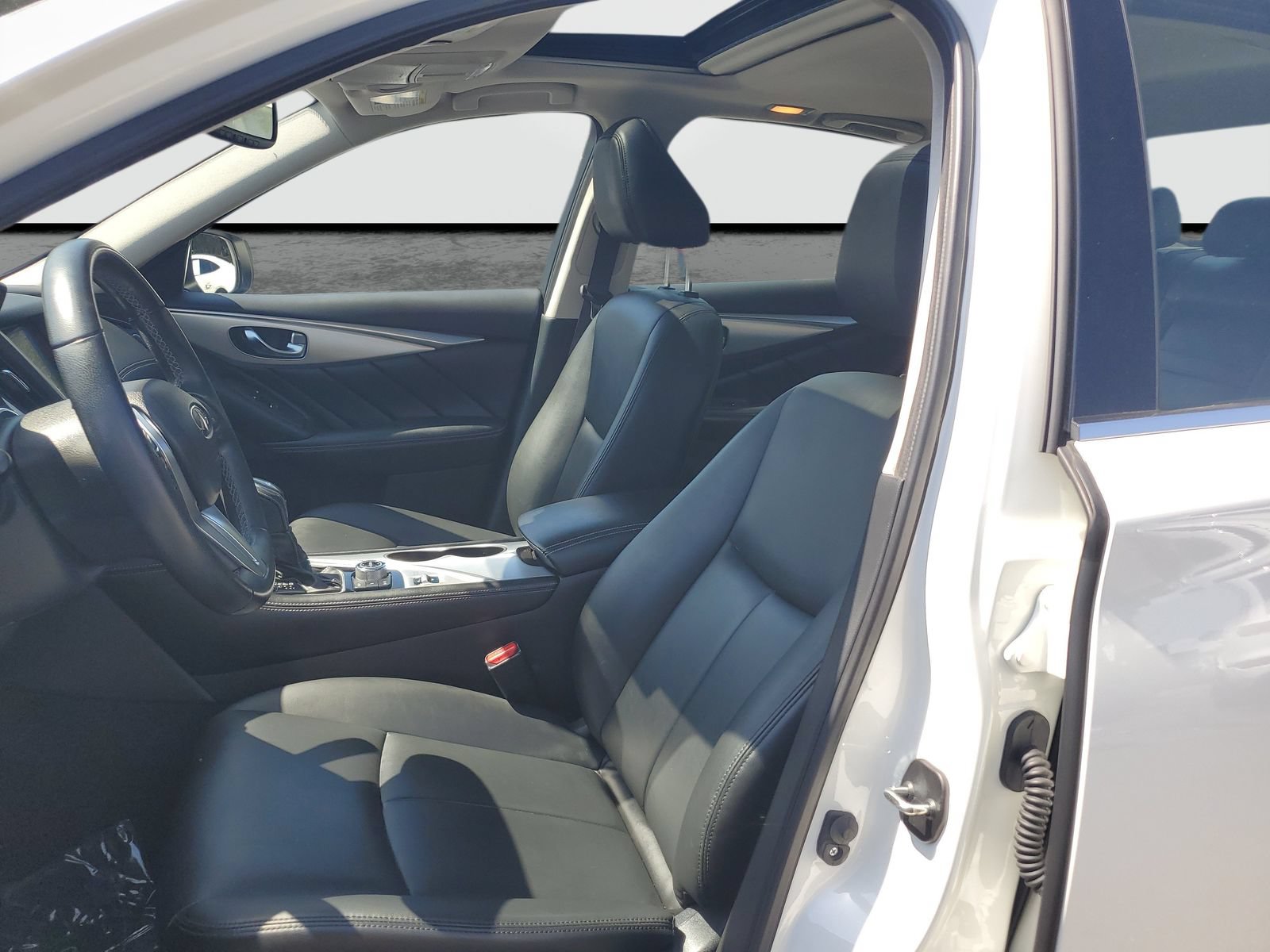 Used 2020 INFINITI Q50 Luxe RWD image 17
