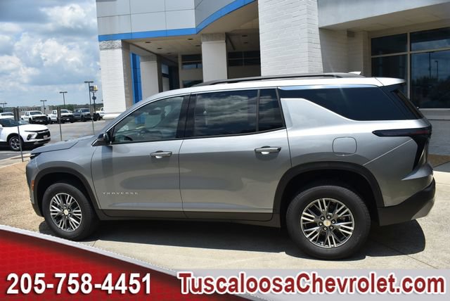 New 2026 Chevrolet Traverse LT w/ LPO, Floor Liner Package FWD image 6