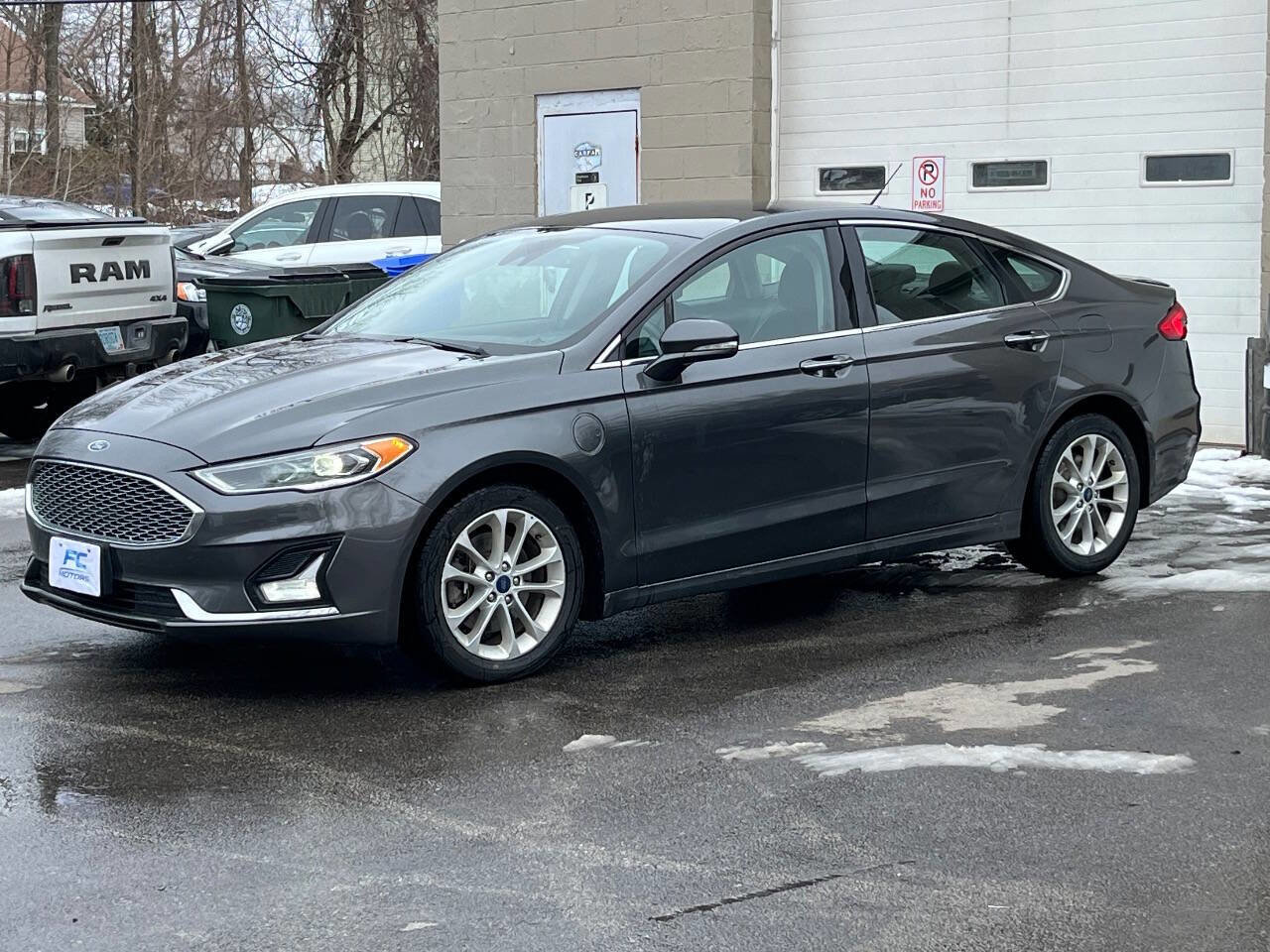 Used 2019 Ford Fusion Energi Titanium FWD image 3