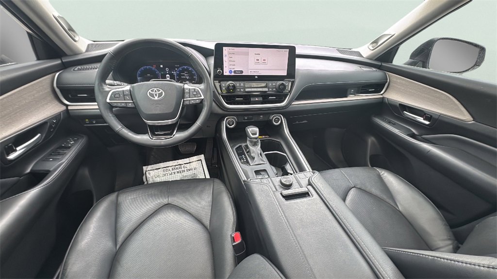 Used 2024 Toyota Grand Highlander XLE image 29