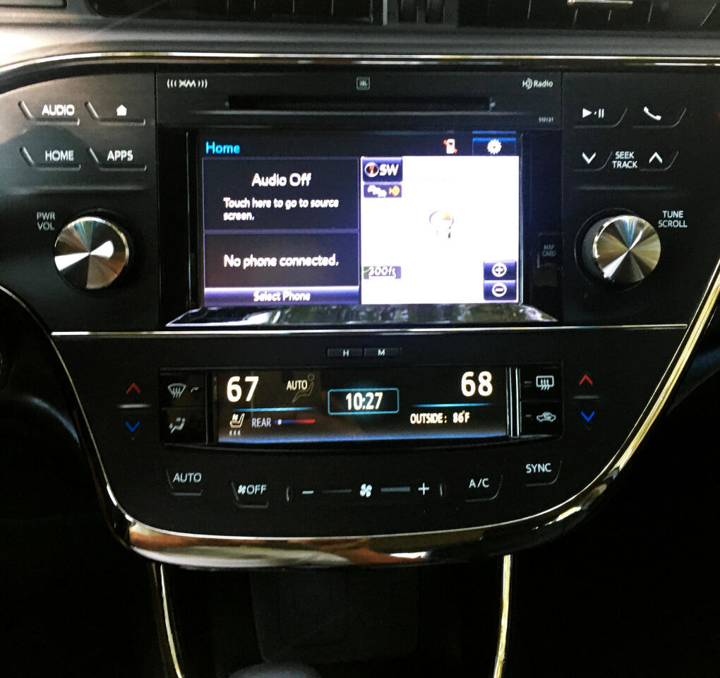 Used 2018 Toyota Avalon XLE Premium image 26