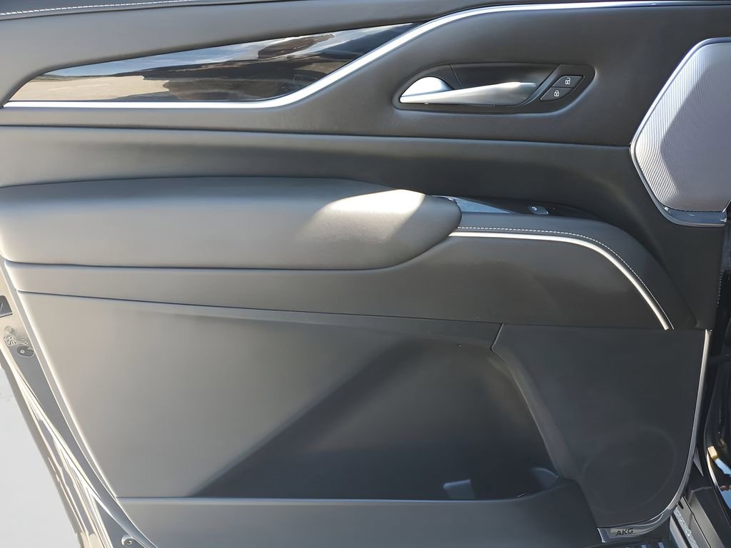 Used 2024 Cadillac Escalade ESV V image 44