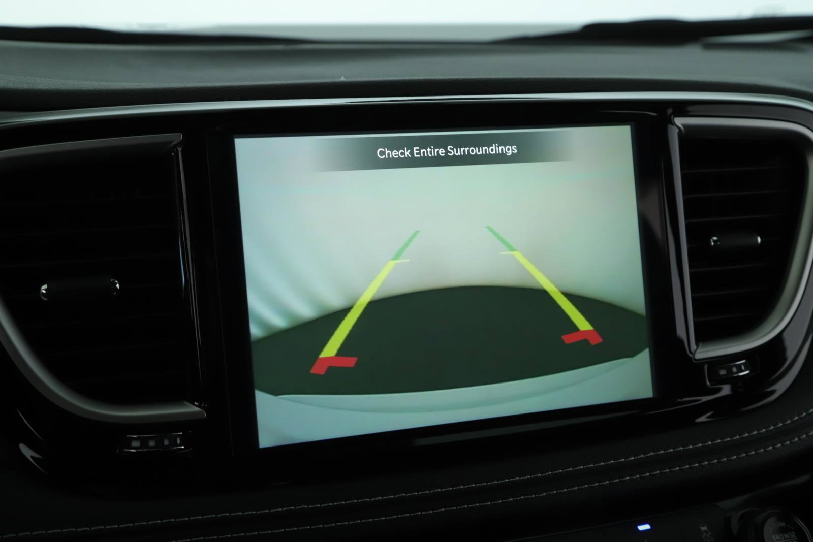 New 2026 Chrysler Pacifica Select image 13