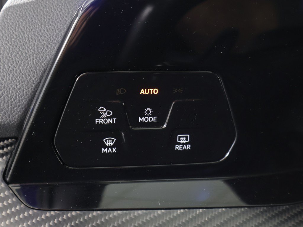 Used 2024 Volkswagen Golf R AWD/4WD image 44