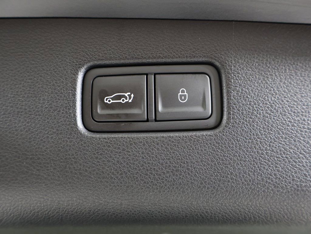 Used 2023 Genesis GV70 2.5T w/ Advanced Package image 16