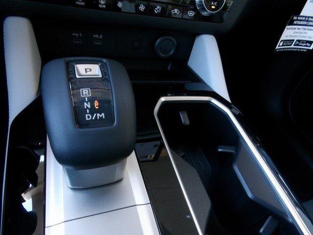 New 2025 Mitsubishi Outlander SE image 22