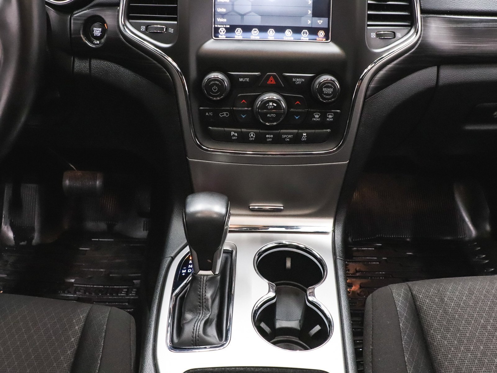 Used 2021 Jeep Grand Cherokee Laredo image 39