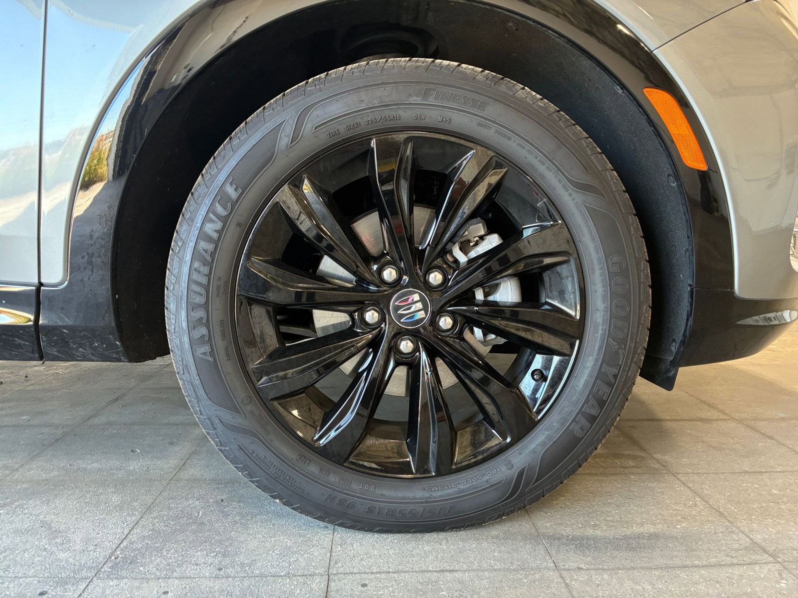 Used 2025 Buick Envista Sport Touring image 29