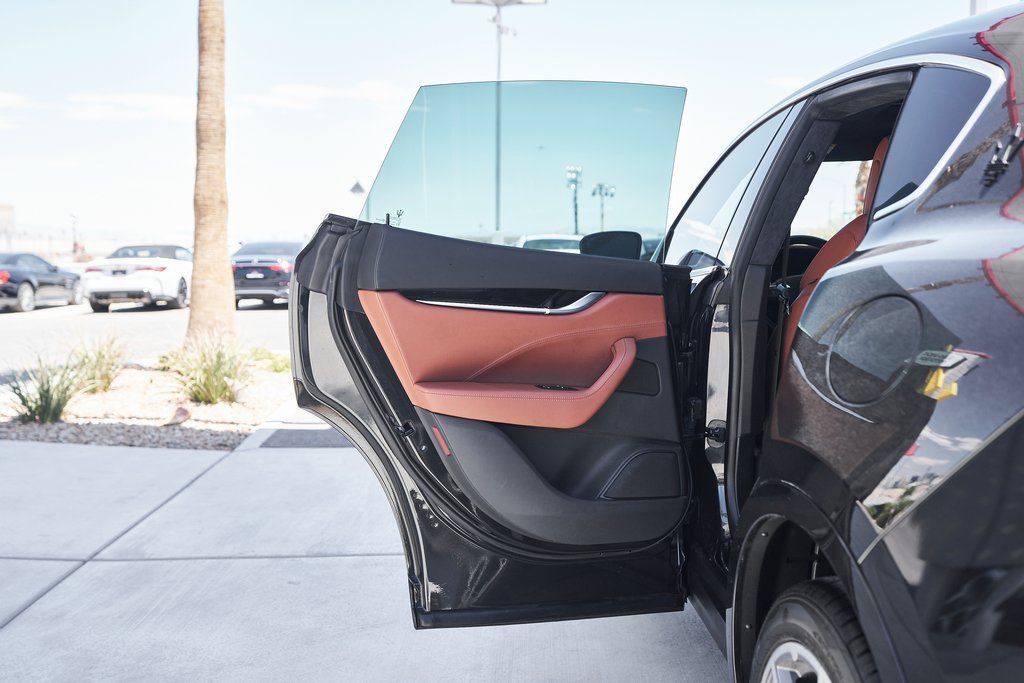 Used 2022 Maserati Levante Modena image 15