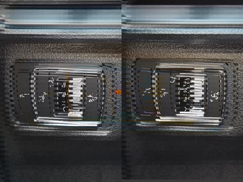 Used 2021 Lincoln Corsair AWD w/ Equipment Group 101A image 21