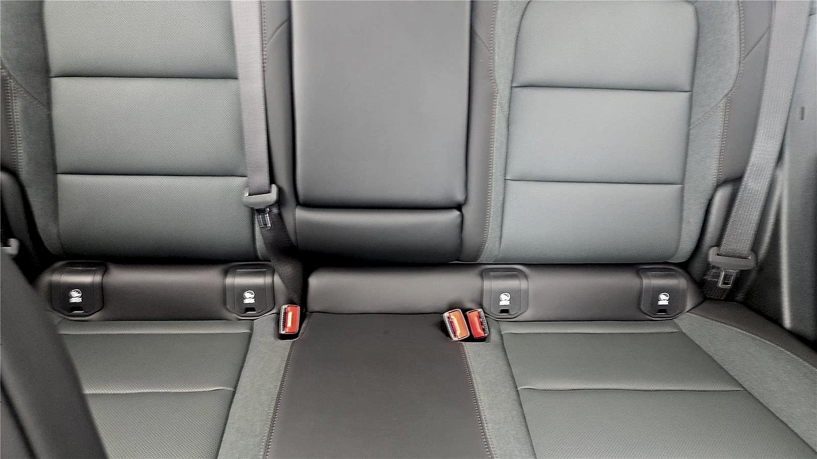 New 2026 GMC Terrain AT4 w/ LPO, Floor Liner Package AWD/4WD image 41