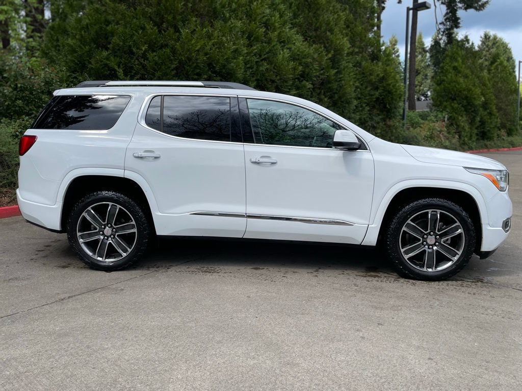 Used 2019 GMC Acadia Denali AWD/4WD image 3