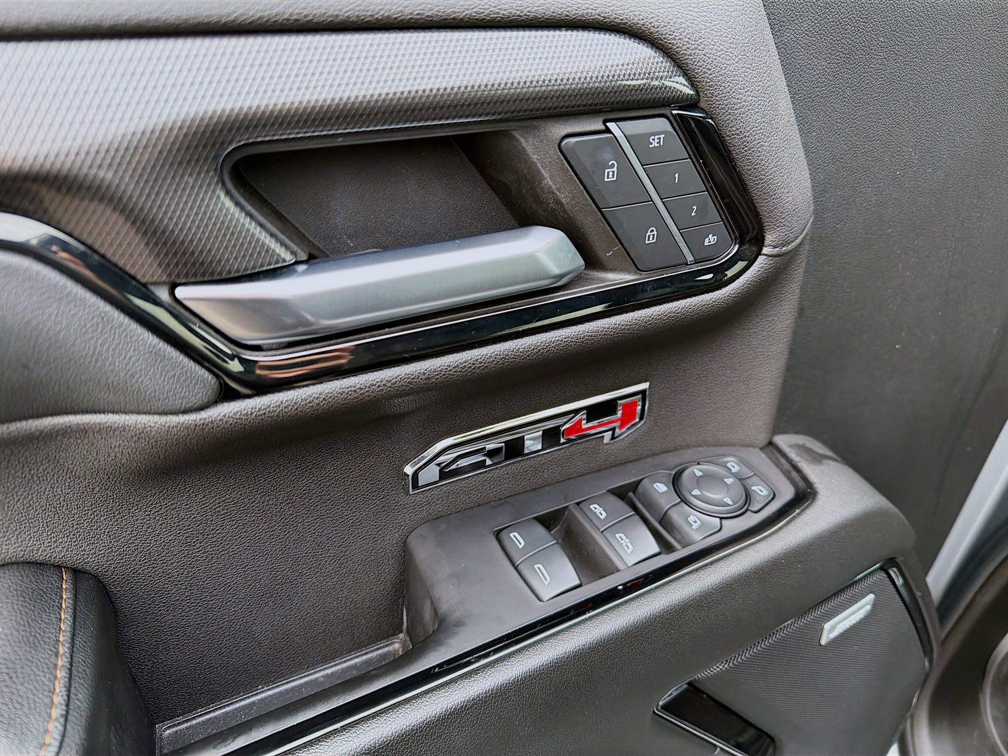 Used 2024 GMC Sierra 1500 AT4 w/ Technology Package image 22