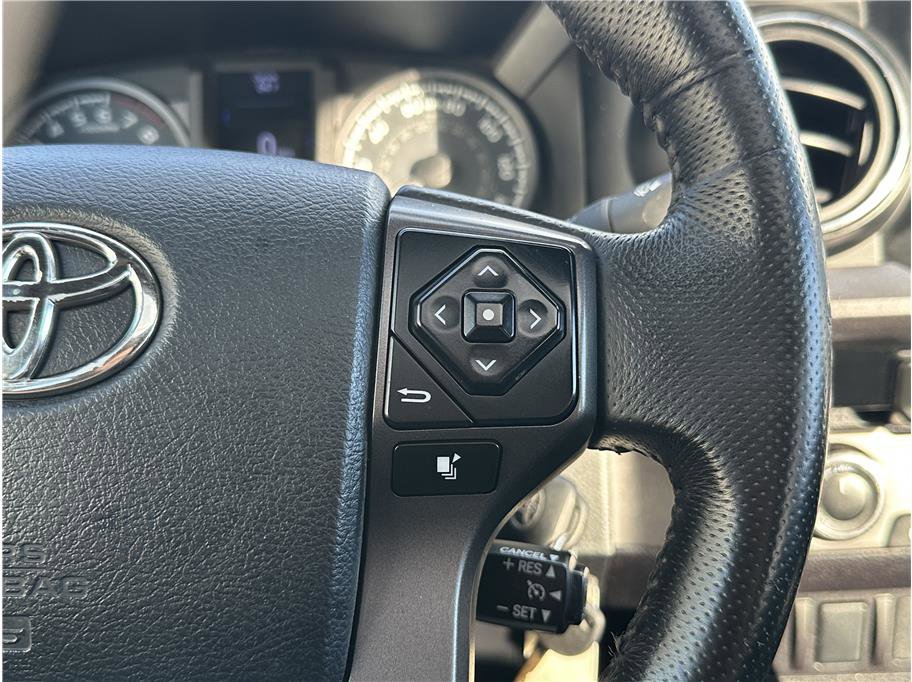 Used 2017 Toyota Tacoma TRD Off-Road image 22