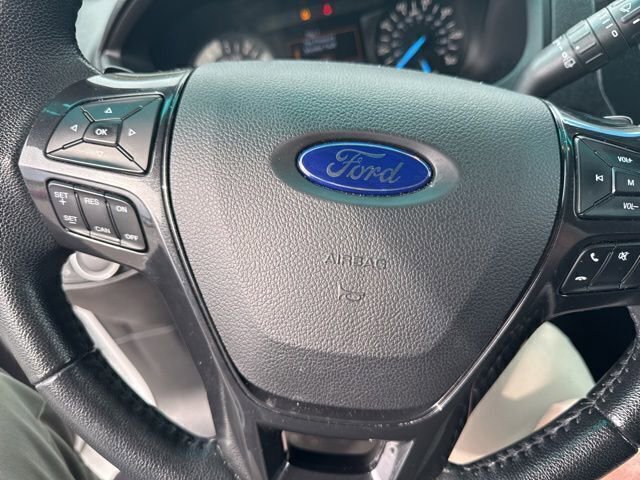 Used 2017 Ford Explorer XLT FWD image 16