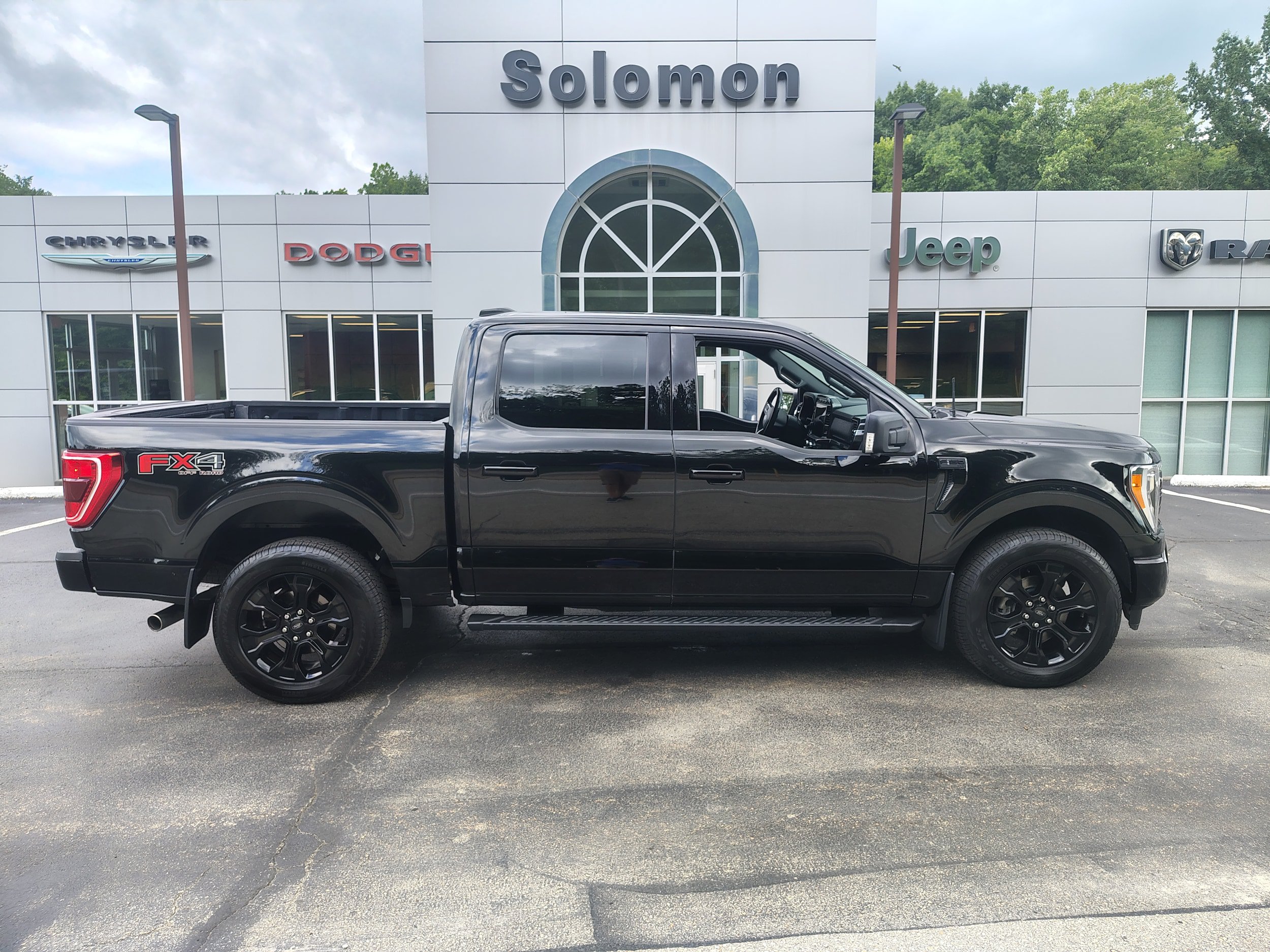 Used 2022 Ford F150 XLT w/ Equipment Group 302A High AWD/4WD image 1