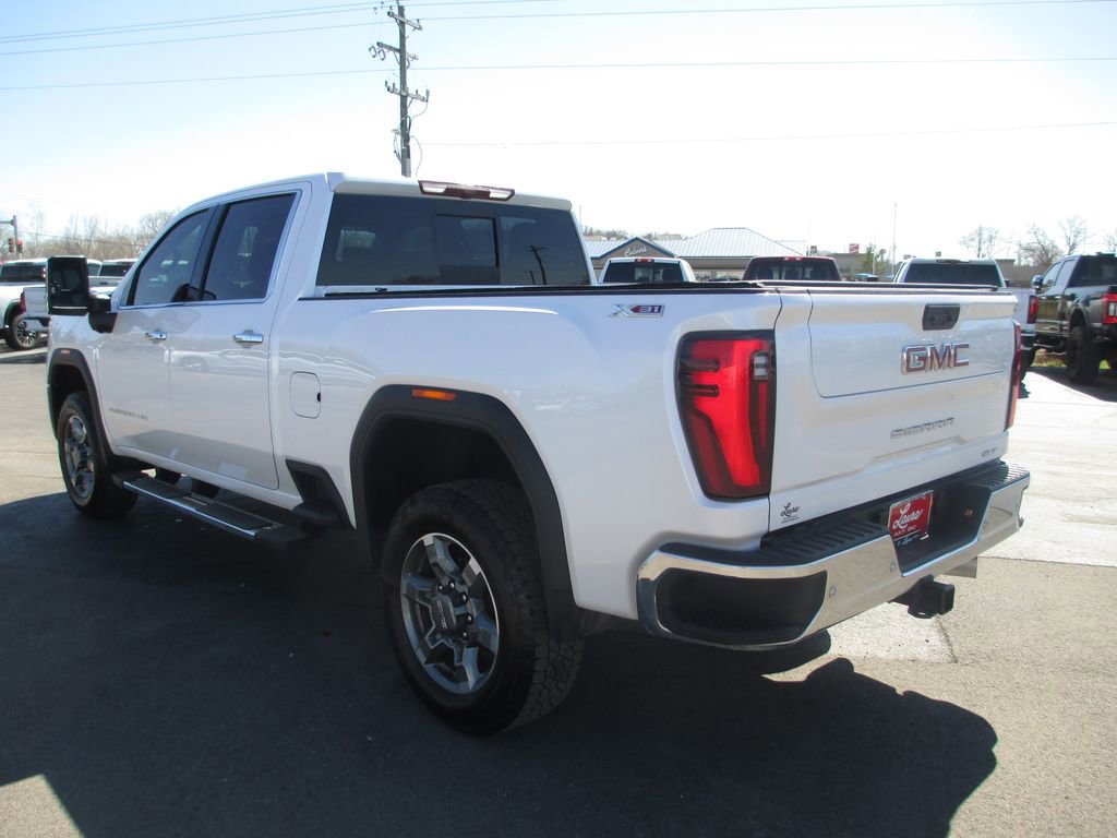 Used 2025 GMC Sierra 3500 SLT w/ SLT Premium Package image 11