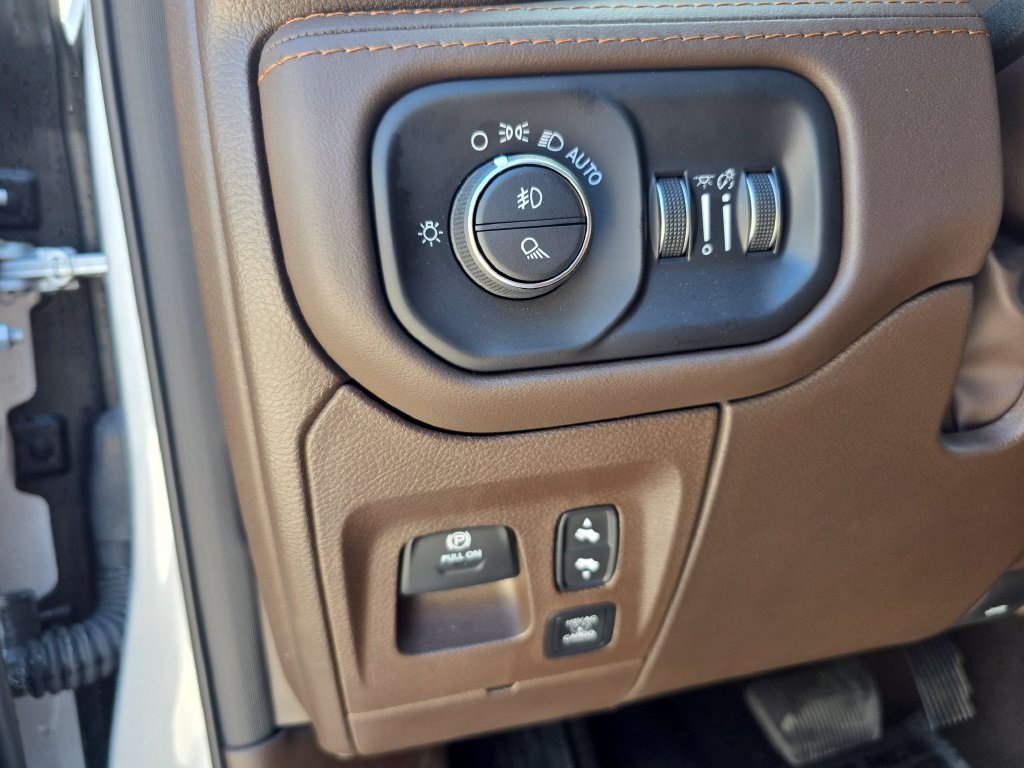 Used 2026 RAM 1500 Limited w/ Bed Utility Group AWD/4WD image 29