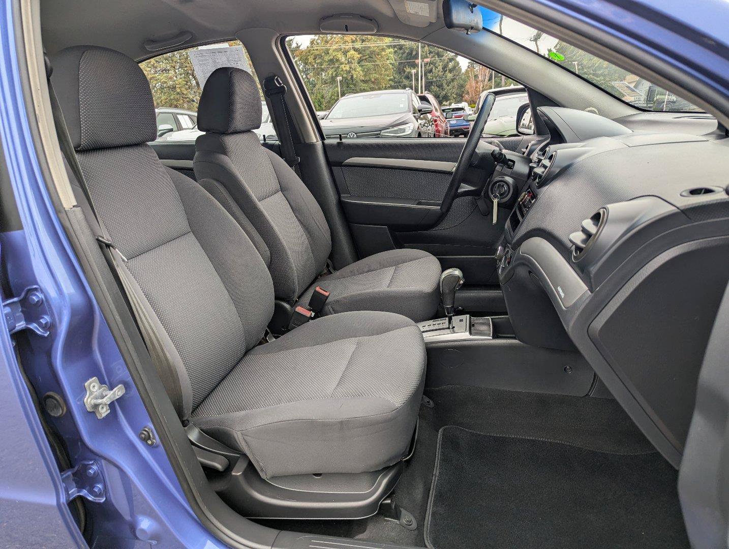 Used 2009 Chevrolet Aveo LT FWD image 30